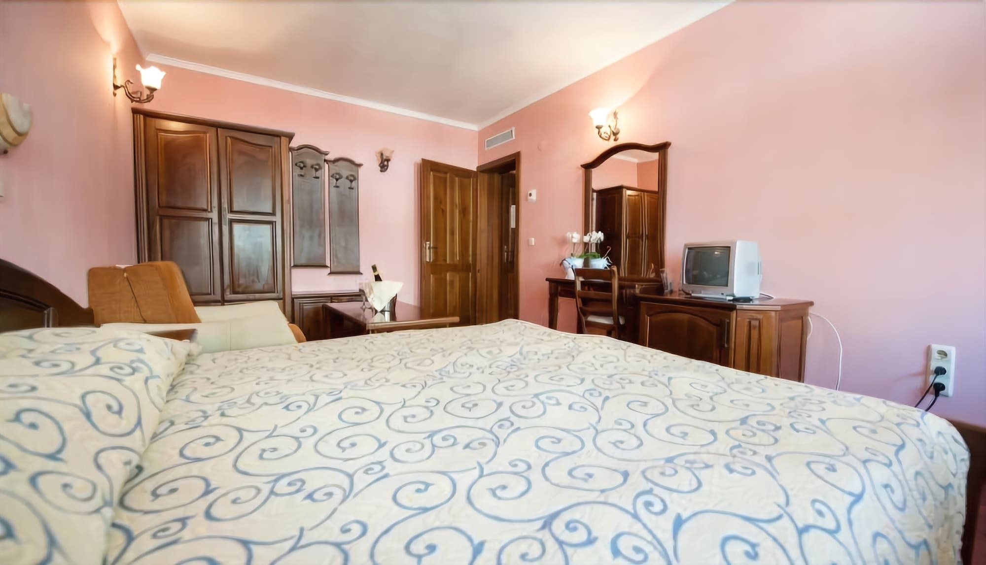 Hotel Izvora クラネヴォ エクステリア 写真